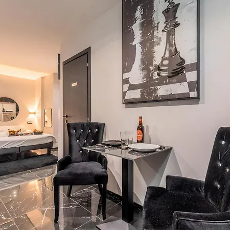 Le 68 - Hyper Centre - Sleep In Appartement